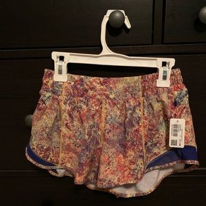 Lululemon sea wheeze 2019 shorts. Size 4